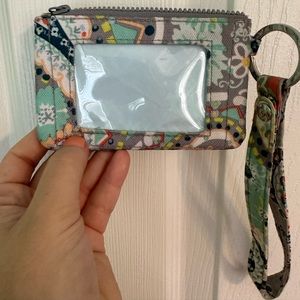 EUC VERA BRADLEY WRISTLET